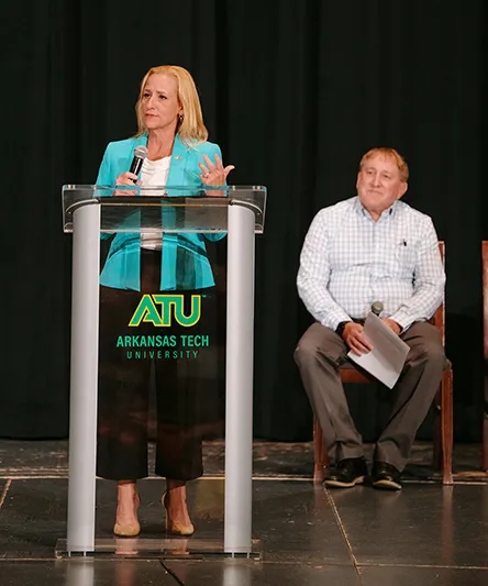 Rutledge Addresses AGS Students at Arkansas Tech