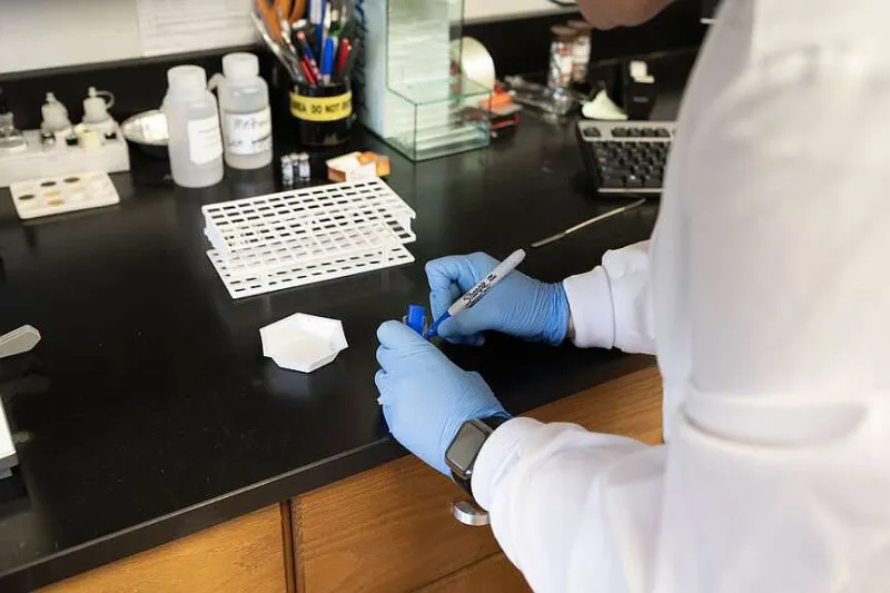 Arkansas State Crime Laboratory reports decrease in wait time for processing mobile devices