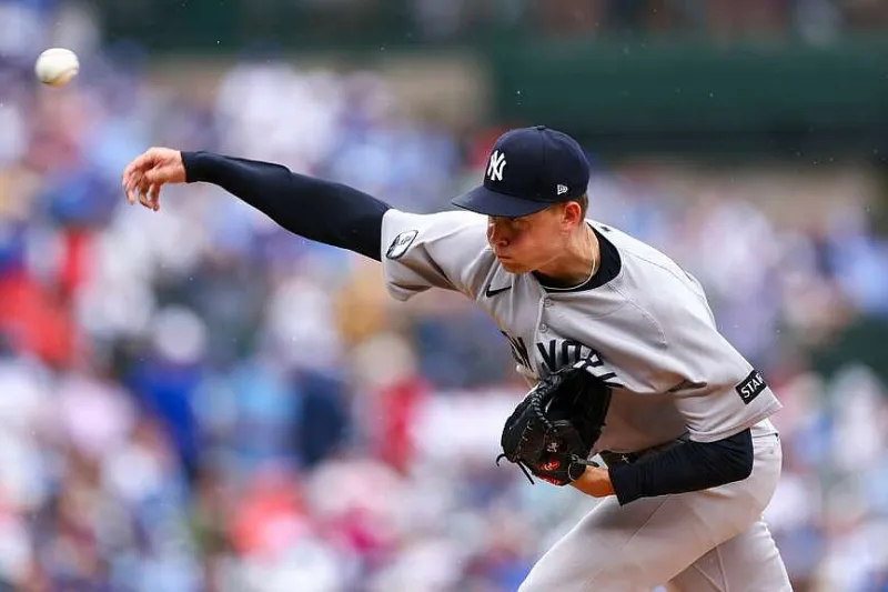 Yankees hit two home runs, limit Cubs to 5 hits