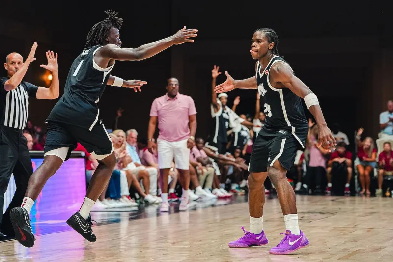 Arkansas basketball pulls away for big win over reigning Canadian champion Carleton