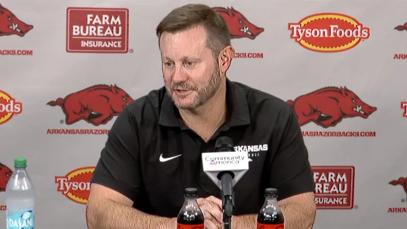 Razorbacks coach Ryan Silverfield previewing opening practices