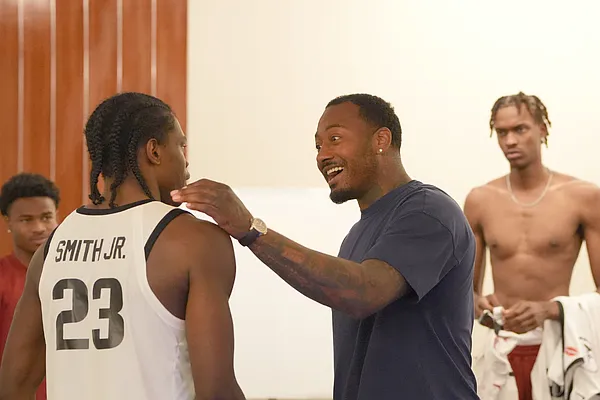 John Wall on Arkansas basketball's Jordan Smith: 'Just a dog.... That's what I love about him'