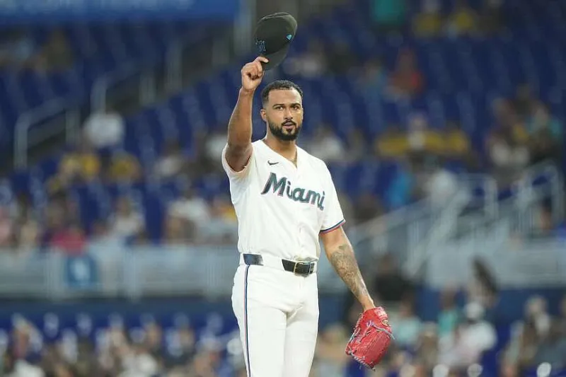 Cole passes pitching milestone, gets best of Sale