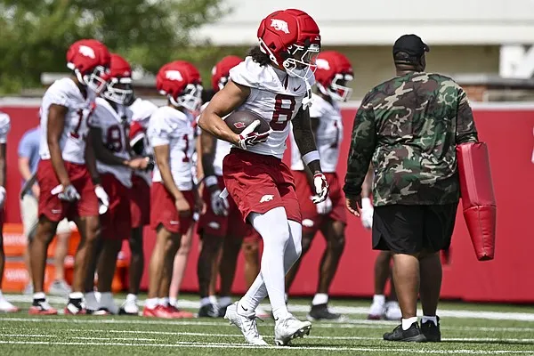 Arkansas football stresses toughness, togetherness must be established in training camp