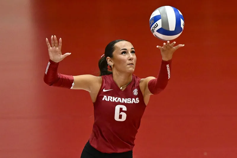 White claims two-set win in Arkansas volleyball Red-White game