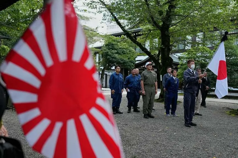 Japanese premier avoids controversial shrine to war dead
