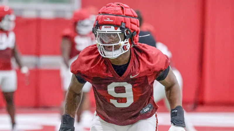 Razorbacks' Chris Marshall, Charlie Collins after Sunday scrimmage