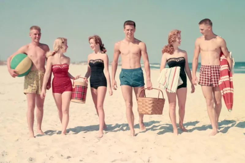 50 Photos That Capture the Color of Everyday Life in the '50s