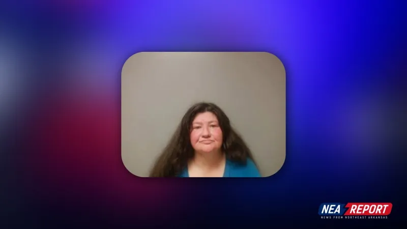Woman Accused of Holding Box Cutter to Boyfriend's Neck, Threatening to Kill Him