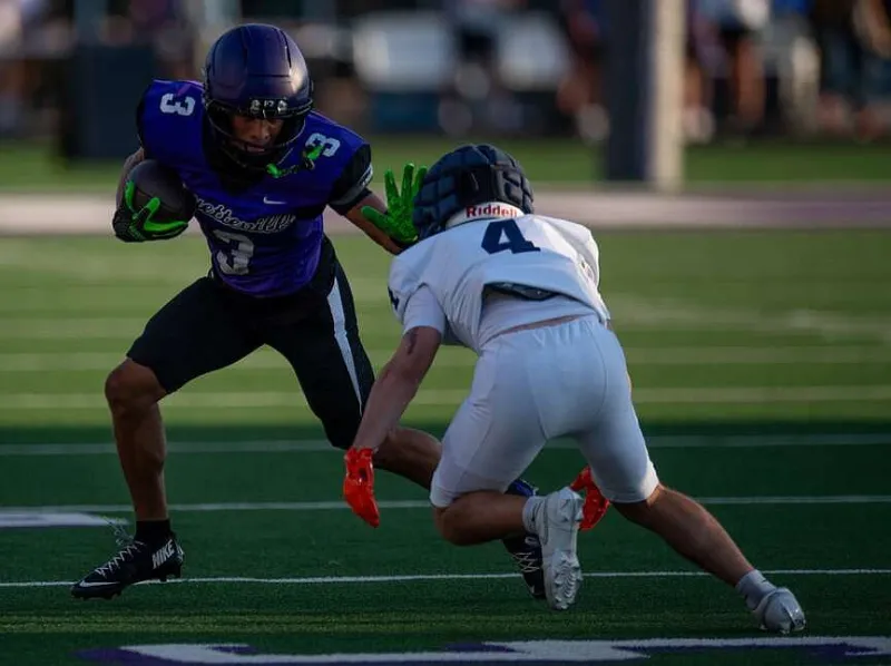 Greenwood does not miss a beat winning by 16 points at Fayetteville