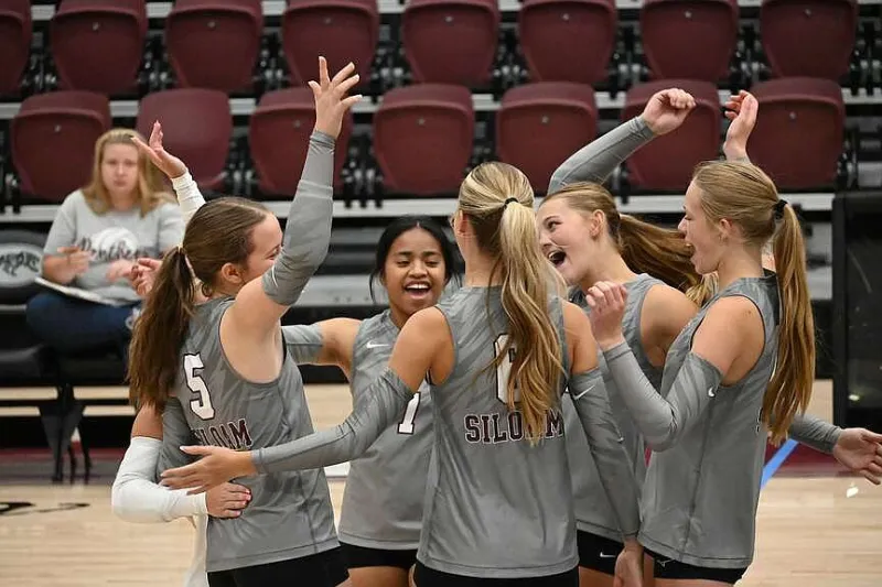 Siloam Springs volleyball holds Maroon and Gray scrimmage