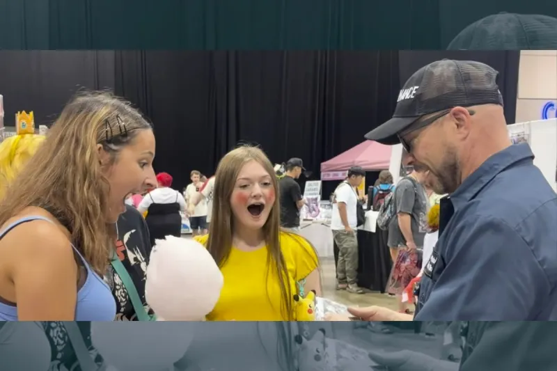 Voice Actor Andy Field Crashes Geek'd Con Undercover and Shocks Fans