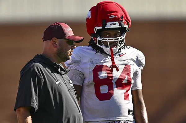 Commentary: Ryan Silverfield's Arkansas football tight end room looks dangerous