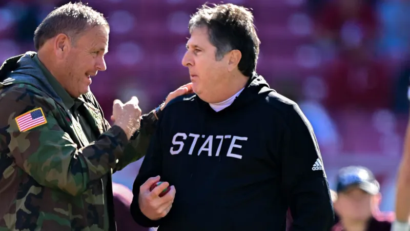 Offensive legend Hal Mumme on Halftime talking creating attacks
