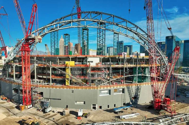 A's Las Vegas stadium takes shape as a second steel truss arch rises on the Strip