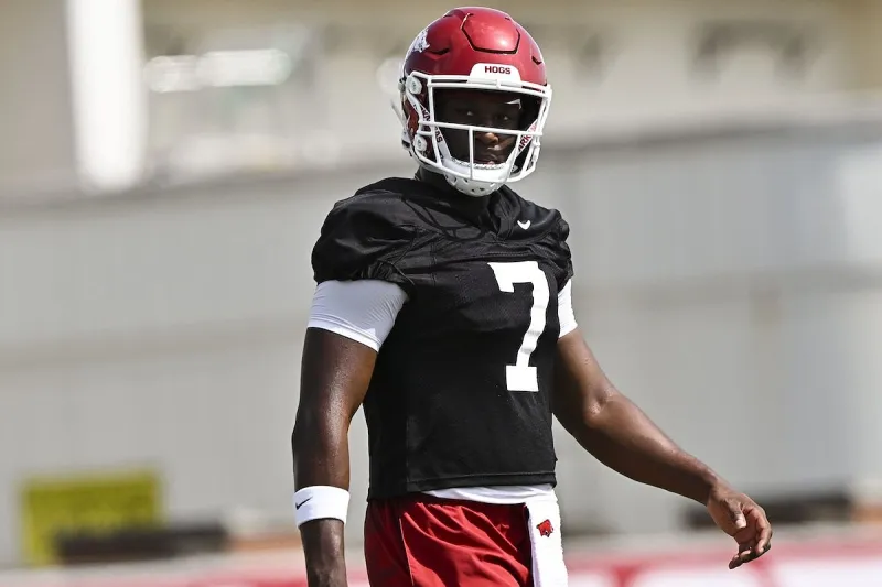KJ Jackson named Arkansas football's starting quarterback