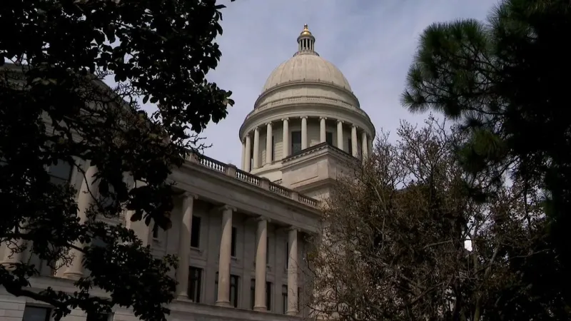 Federal judge strikes down Arkansas laws restricting ballot initiatives