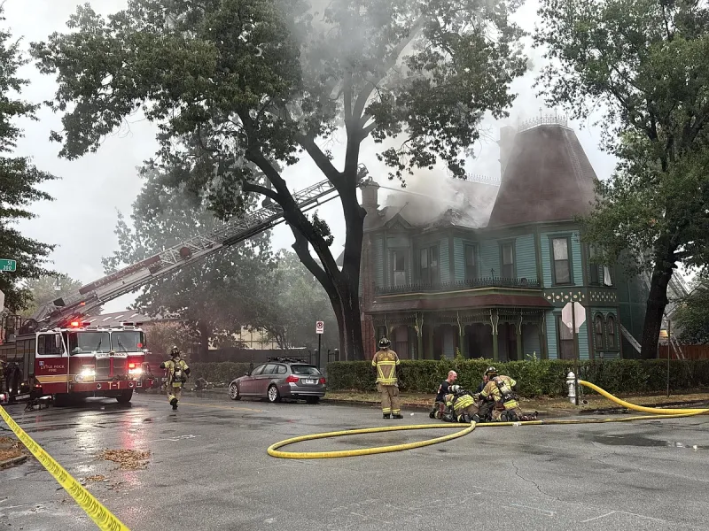 Firefighters respond to fire potentially caused by lightning at historic Little Rock house