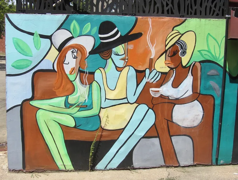 ARKANSAS SIGHTSEEING: NLR's Argenta Arts District murals create festive mood