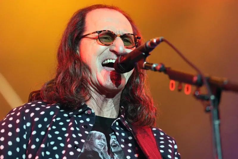 Why Geddy Lee Didn't Smile for a Year and a Half Before Rush Returned