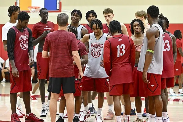 Arkansas basketball coach John Calipari offers top 30 national prospect