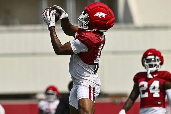 Arkansas football's Steven Soles, Carter Stoutmire entertain in preseason interview