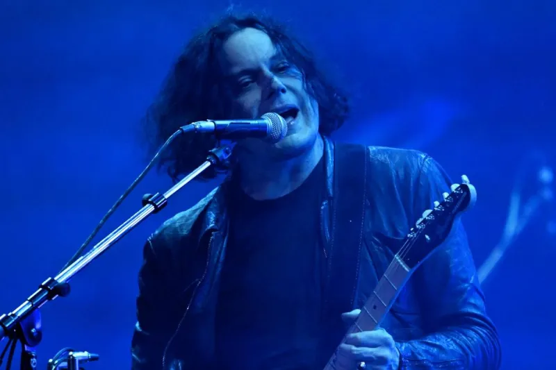 Watch Jack White Perform 'Jolene' to Honor Dolly Parton
