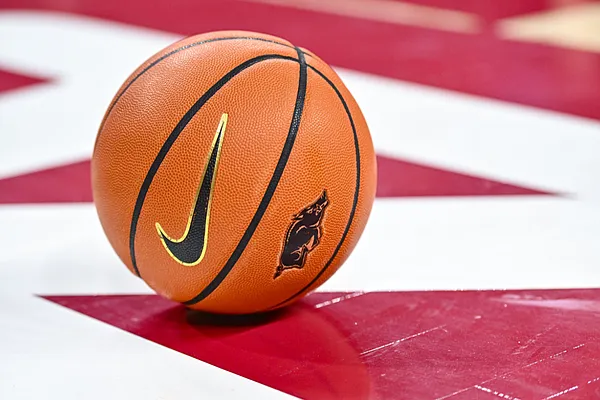 6-foot-8 center Kendall Hulsman moves up Arkansas women's basketball visit