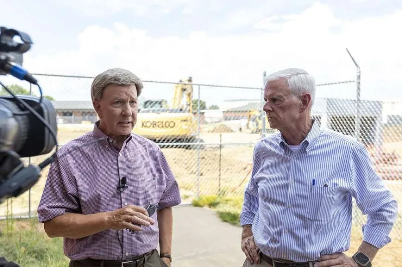 Chairman of House Armed Services Committee gets up-close look at Ebbing Air National Guard Base