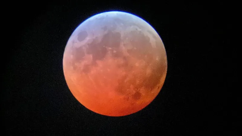 What time is best to view the lunar eclipse blood moon in Arkansas?