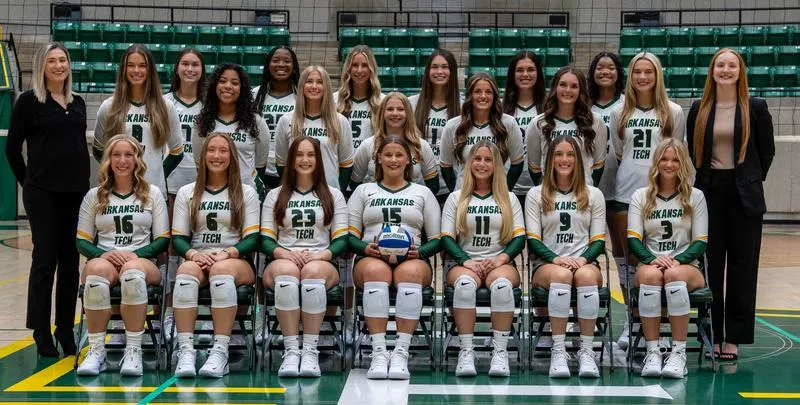 Golden Suns volleyball open season at Washburn Invitational