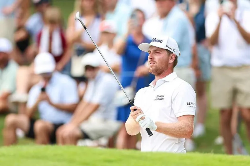 Gerard, Hovland move to the front