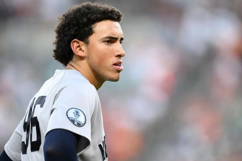 Yanks' shortstop struggling in the field, vows to improve