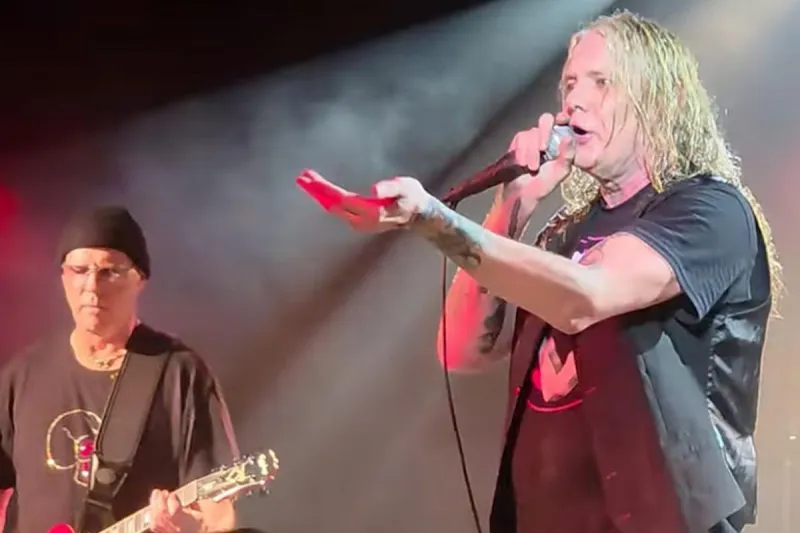 Sebastian Bach Plays First Show With Twisted Sister