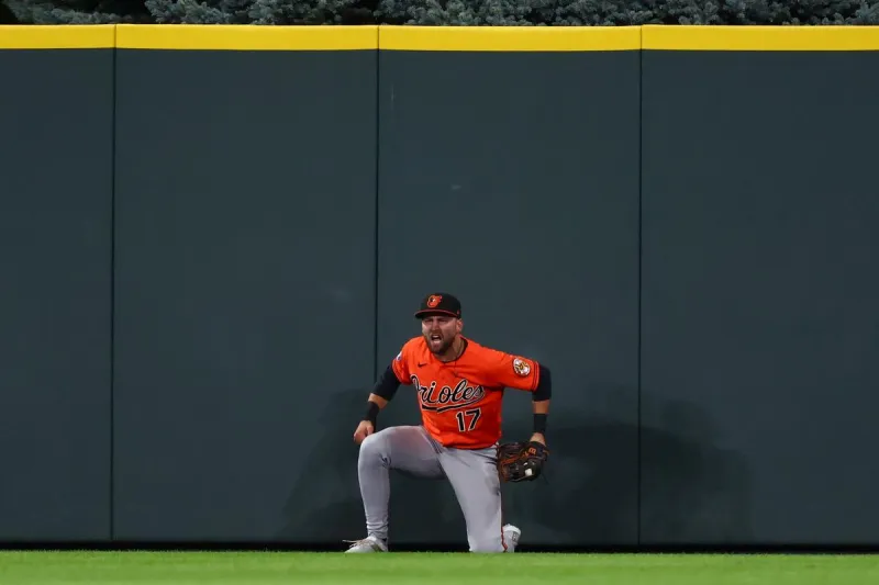 Watch: Texas Native Colton Cowser Makes Catch of the Year Contender