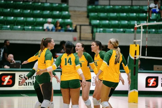 Golden Suns open their first day at the Gorilla Classic with double sweep