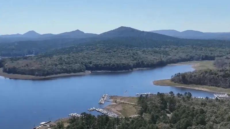Kayakers, anglers and birdwatchers find adventure at Lake Maumelle off Highway 10