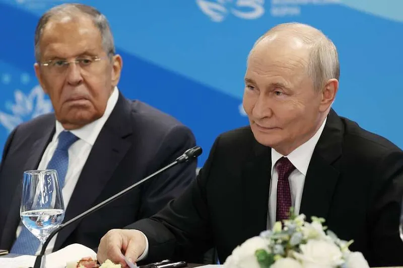 Rising tensions see Russia close German cultural centers