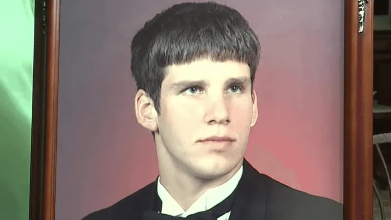 #12 retired as Robinson honors late QB Matthew "Birdie" Burdick, killed in 2003 crash