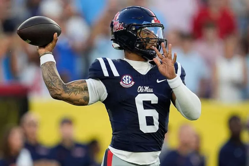 Ole Miss survives on last-second FG
