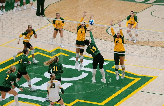 Golden Suns begin GAC play in home opener against Henderson State