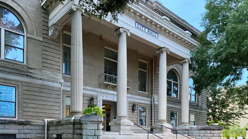 Little Rock backs off plan to run HUD housing grants, cites liability concerns