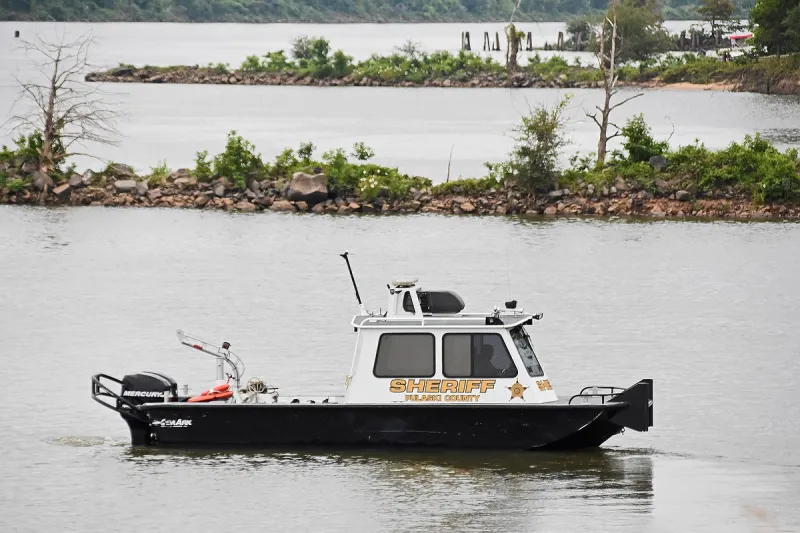 Injured boater rescued from sandbar on Arkansas River