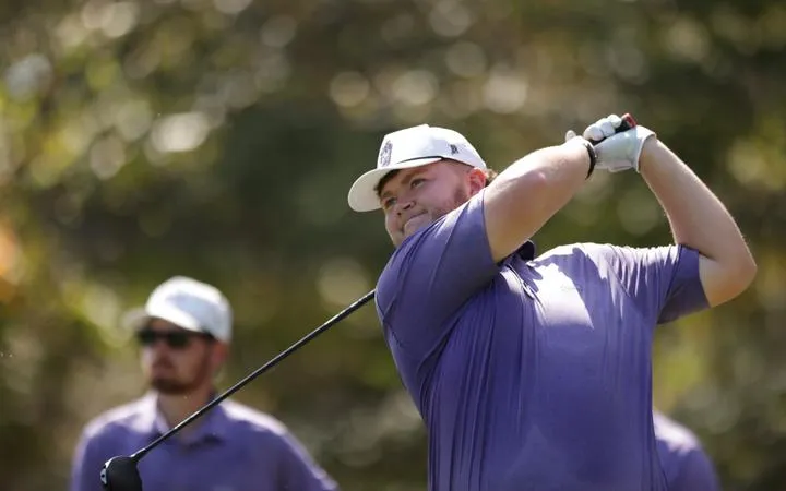 Men's Golf Complete the Golfweek Fall Challenge