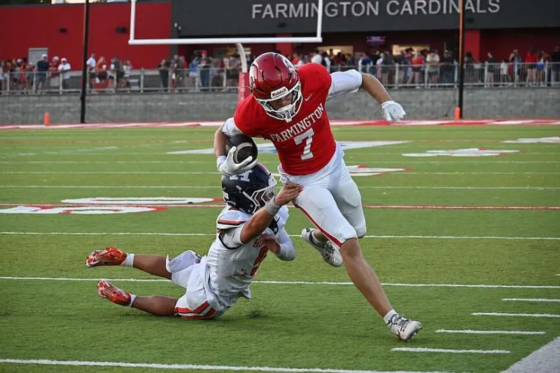 Farmington cruises to 28-0 victory over Rogers Heritage behind Norwood's 4 TD passes