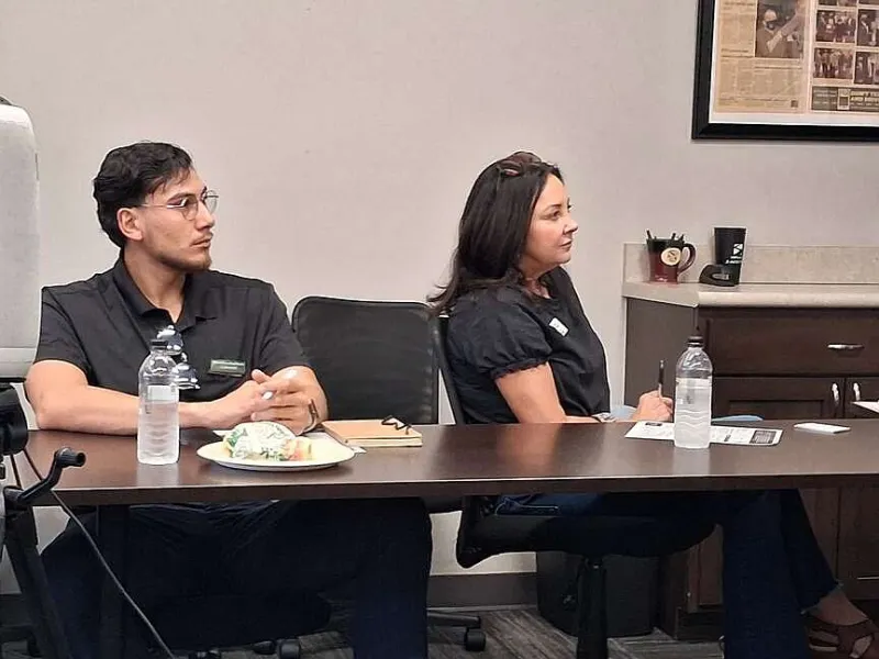 Siloam Springs Chamber of Commerce hosts Lunch N' Learn on how to obtain government contracts