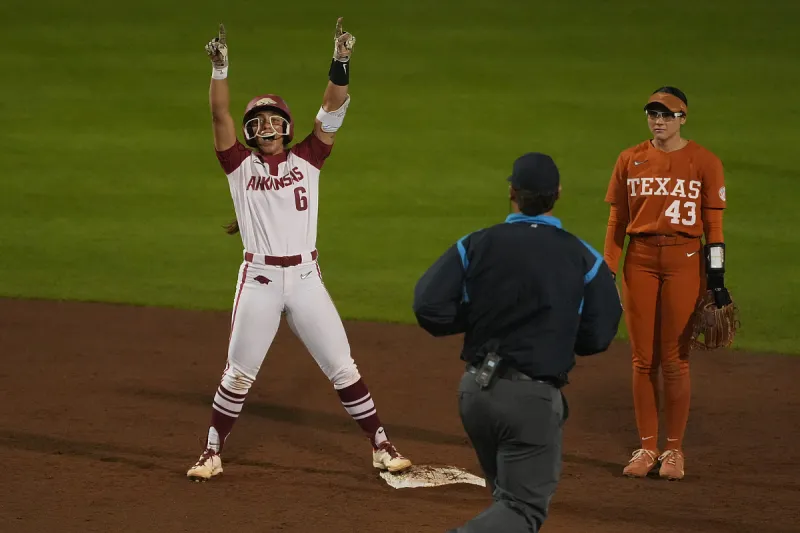 Arkansas softball's 2027 SEC schedule includes visits from Texas, Tennessee