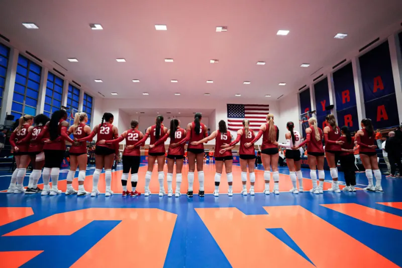 Hogs Outshine Orange 3-1 in Showdown at the Net