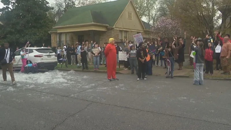 Charges may be dismissed for a protester arrested outside Governor's Mansion, lawyer says