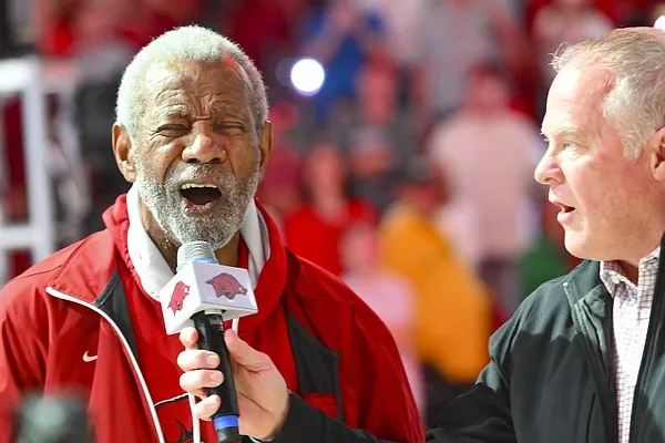 Statue of former Arkansas basketball coach Nolan Richardson trending toward early 2027 reveal